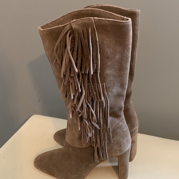 Vince camuto side fringed never worn boots 5 1/2 - Picture 2 of 10